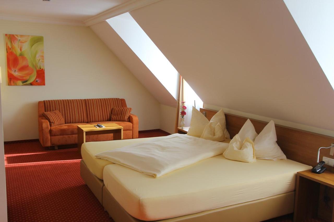 Abasto Hotel Eichenau Luaran gambar