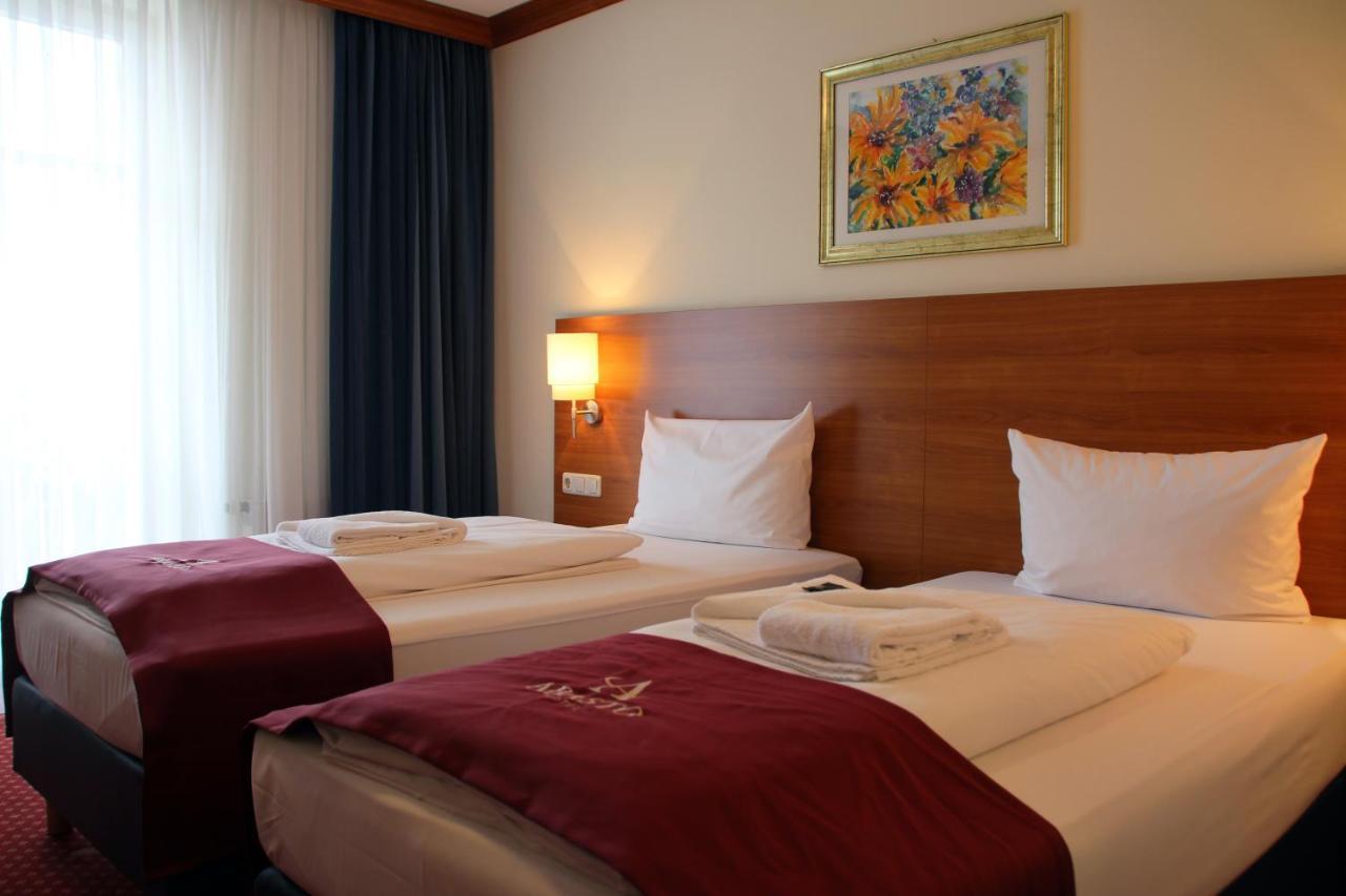 Abasto Hotel Eichenau Luaran gambar